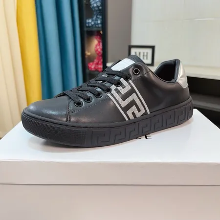 ヴェルサーチ カジュアルシューズ