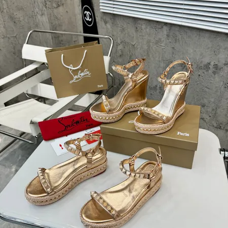 クリスチャン・ルブタン サンダル