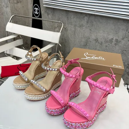 クリスチャン・ルブタン サンダル