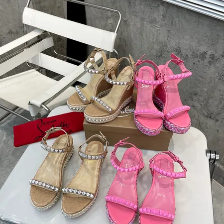 クリスチャン・ルブタン サンダル