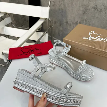 クリスチャン・ルブタン サンダル