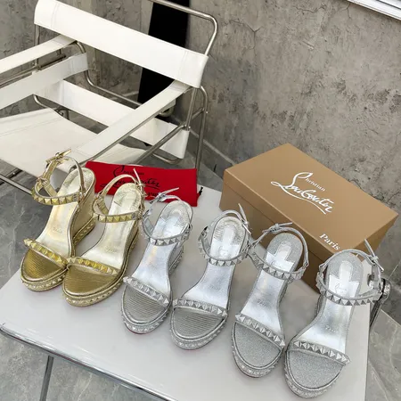 クリスチャン・ルブタン サンダル