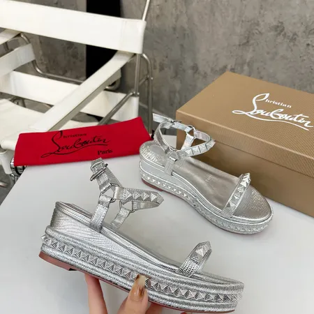 クリスチャン・ルブタン サンダル