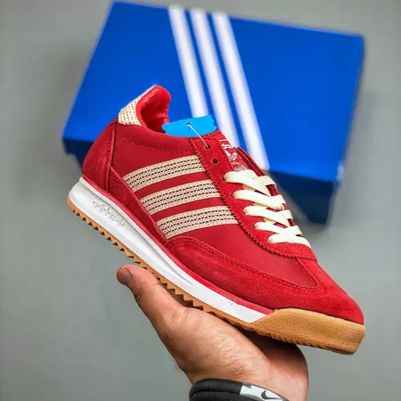 アディダス カジュアルシューズ