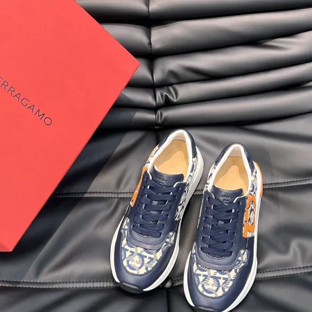 フェラガモ カジュアルシューズ