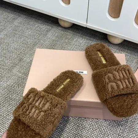 ミュウミュウ スリッパ