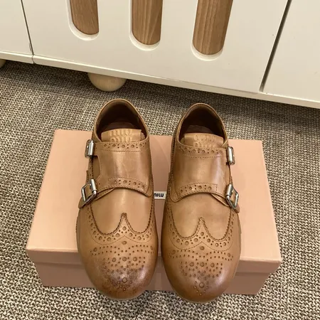 ミュウミュウ カジュアルシューズ