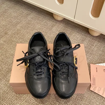 ミュウミュウ カジュアルシューズ