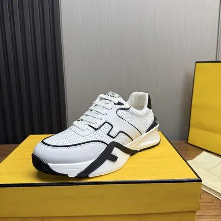 フェンディ カジュアルシューズ