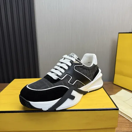 フェンディ カジュアルシューズ