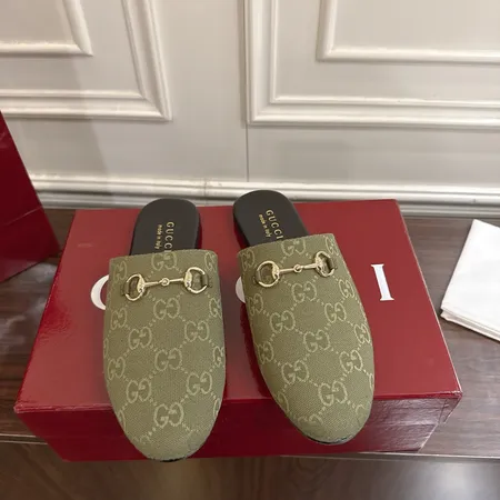 グッチ スリッパ