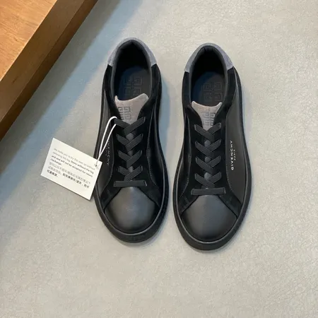 ジバンシィ カジュアルシューズ