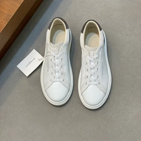 ジバンシィ カジュアルシューズ