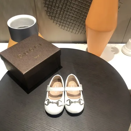 グッチ ビジネスシューズ