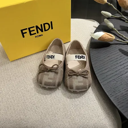 フェンディ ビジネスシューズ