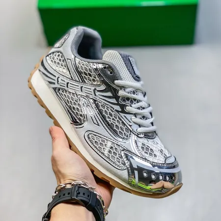 ボッテガ ヴェネタ カジュアルシューズ