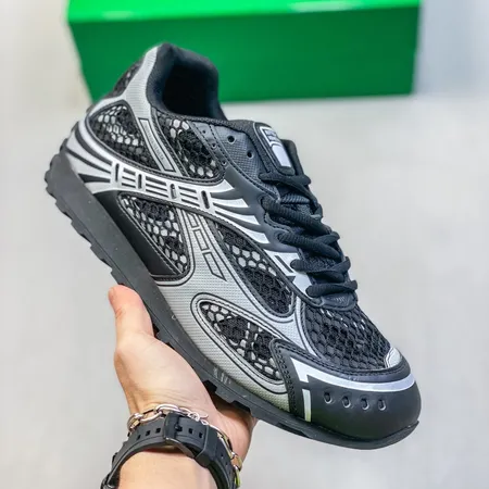 ボッテガ ヴェネタ カジュアルシューズ