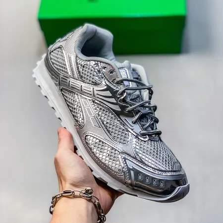 ボッテガ ヴェネタ カジュアルシューズ