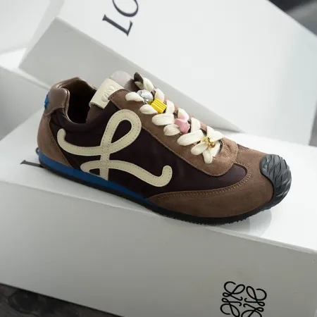 ロエベ スニーカー