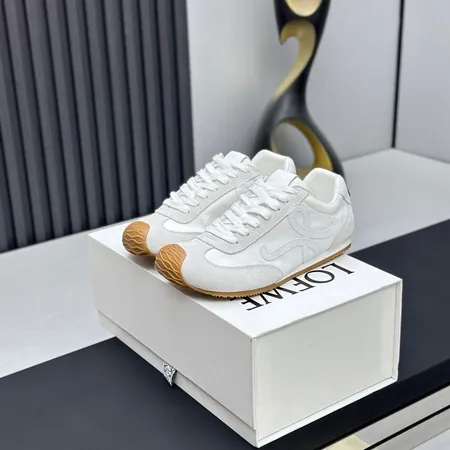 ロエベ カジュアルシューズ