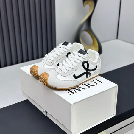 ロエベ カジュアルシューズ