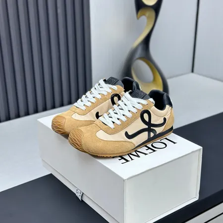 ロエベ カジュアルシューズ