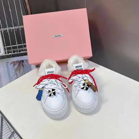 ミュウミュウ カジュアルシューズ