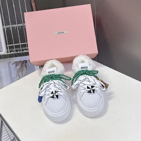 ミュウミュウ カジュアルシューズ