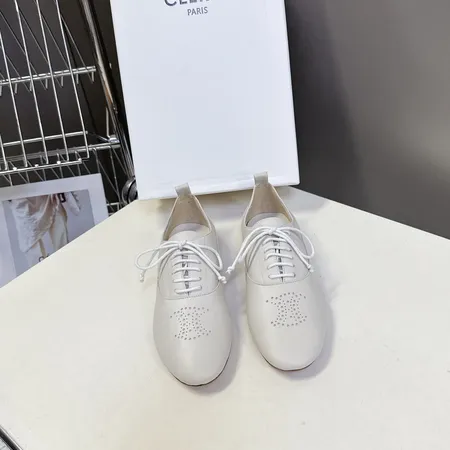 セリーヌ カジュアルシューズ