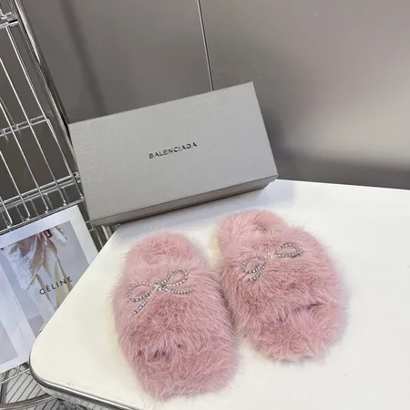 バレンシアガ スリッパ