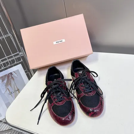 ミュウミュウ カジュアルシューズ