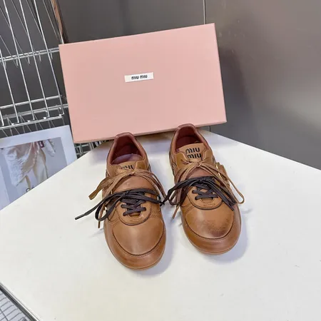 ミュウミュウ カジュアルシューズ