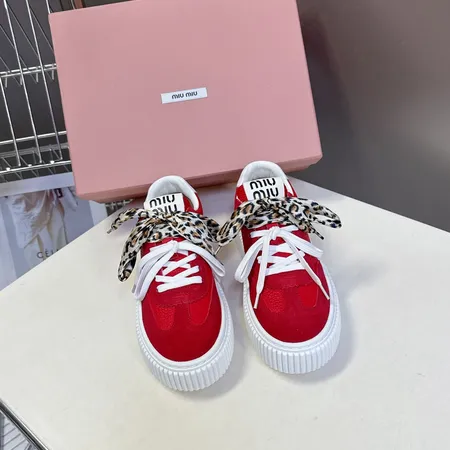 ミュウミュウ カジュアルシューズ