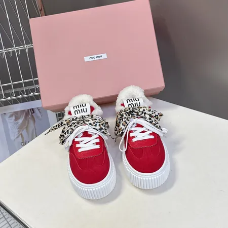 ミュウミュウ カジュアルシューズ