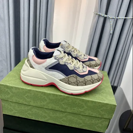 グッチ スニーカー