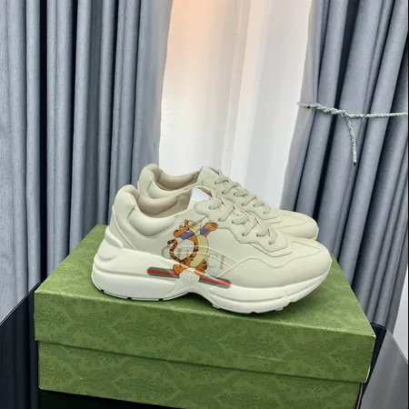 グッチ スニーカー