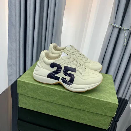 グッチ スニーカー