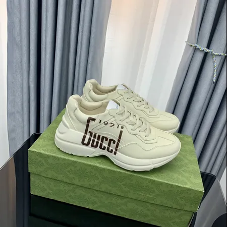 グッチ スニーカー