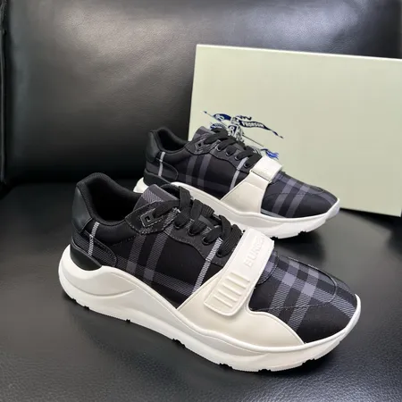 バーバリー ス カジュアルシューズ