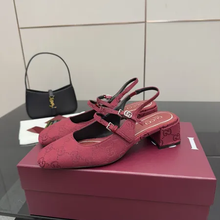 グッチ サンダル