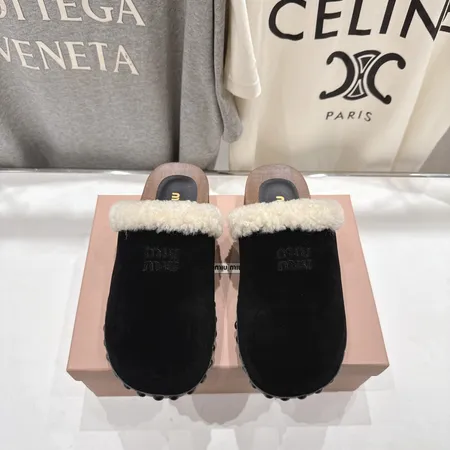 ミュウミュウ スリッパ