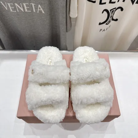 ミュウミュウ スリッパ