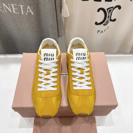 ミュウミュウ カジュアルシューズ