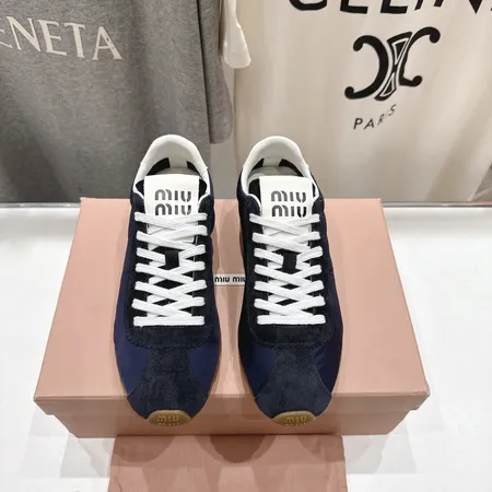 ミュウミュウ カジュアルシューズ