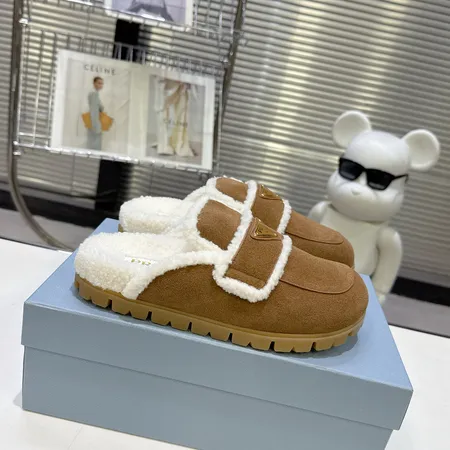 プラダ スリッパ