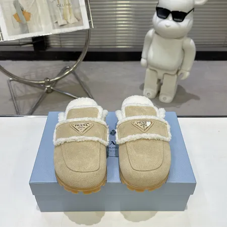 プラダ スリッパ