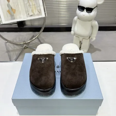 プラダ スリッパ