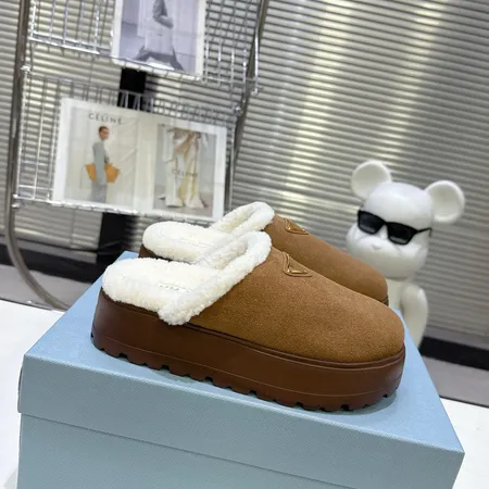 プラダ スリッパ