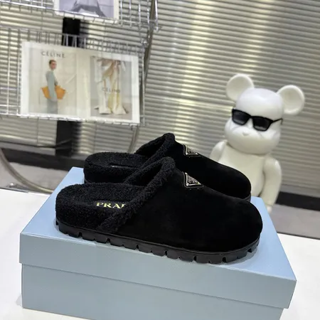 プラダ スリッパ