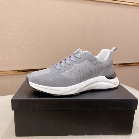 アルマーニ カジュアルシューズ